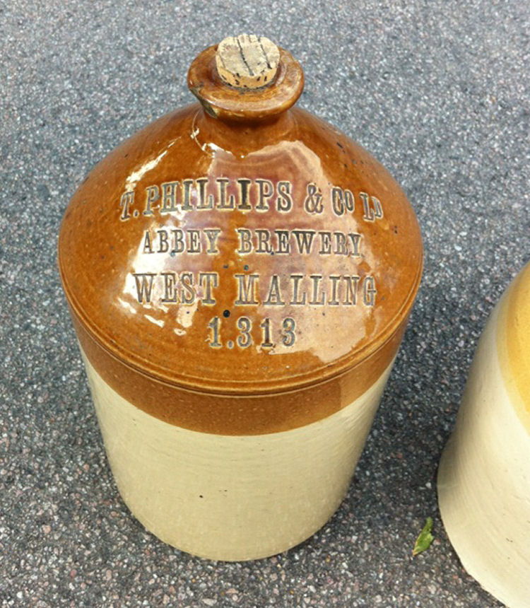 Phillips flagon